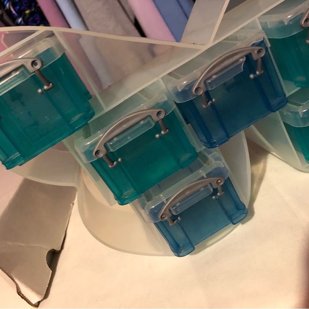 Butterfly storage - Picture 2 of 6